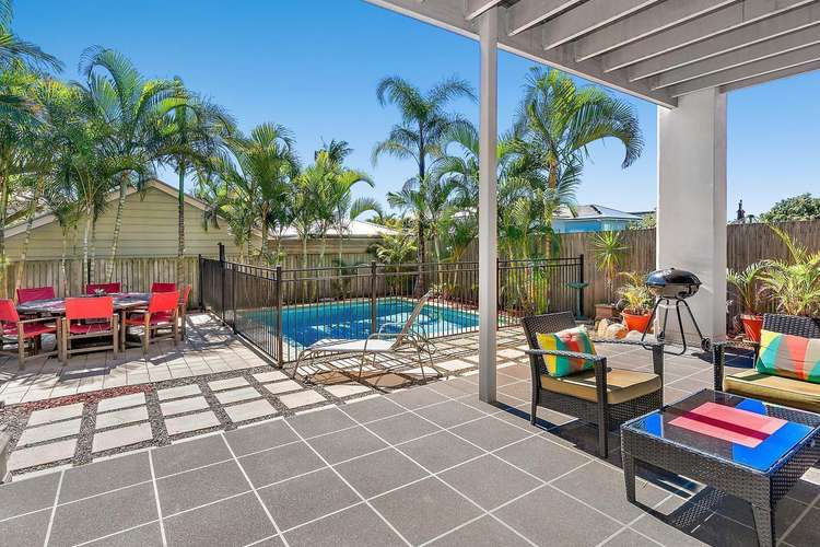 Main view of Homely house listing, 10 Perth Street, Camp Hill QLD 4152