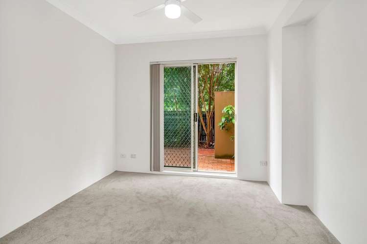 Third view of Homely apartment listing, 2/40-44 Rosalind Street, Cammeray NSW 2062