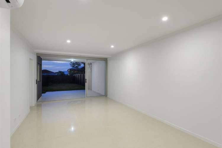 Fifth view of Homely townhouse listing, 2/81 Mildmay Street, Fairfield QLD 4103