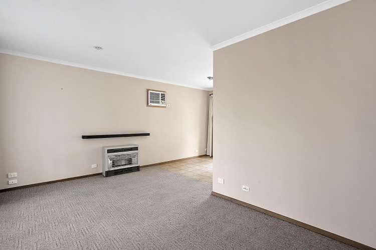Second view of Homely house listing, 5 Telford Court, Lara VIC 3212