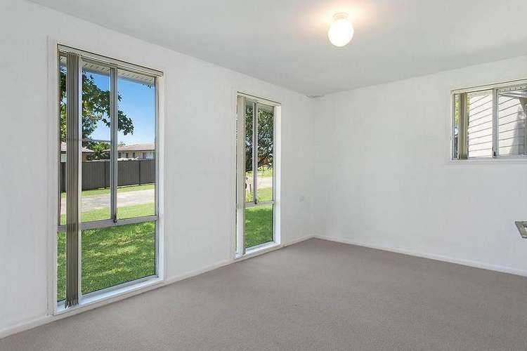 Third view of Homely house listing, 5 Nathan Place, Lake Haven NSW 2263