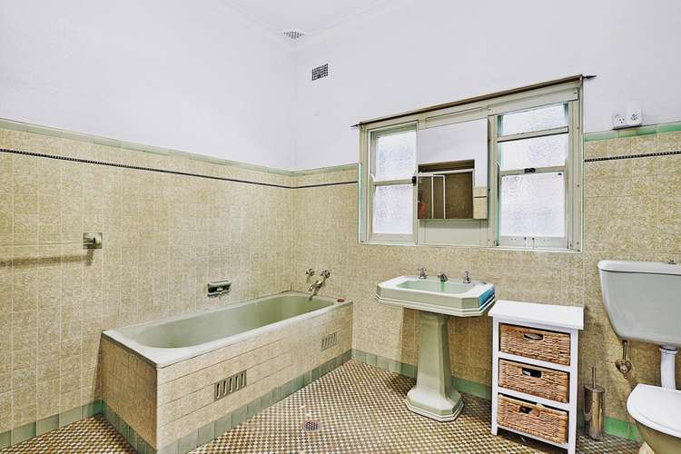 Fourth view of Homely house listing, 2 Jeanneret Avenue, Hunters Hill NSW 2110