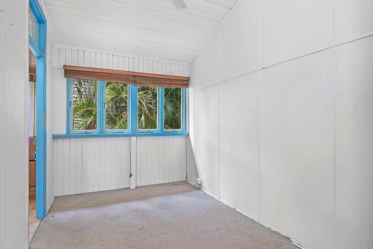 Main view of Homely unit listing, 2/11 Leonard Street, Woolloongabba QLD 4102