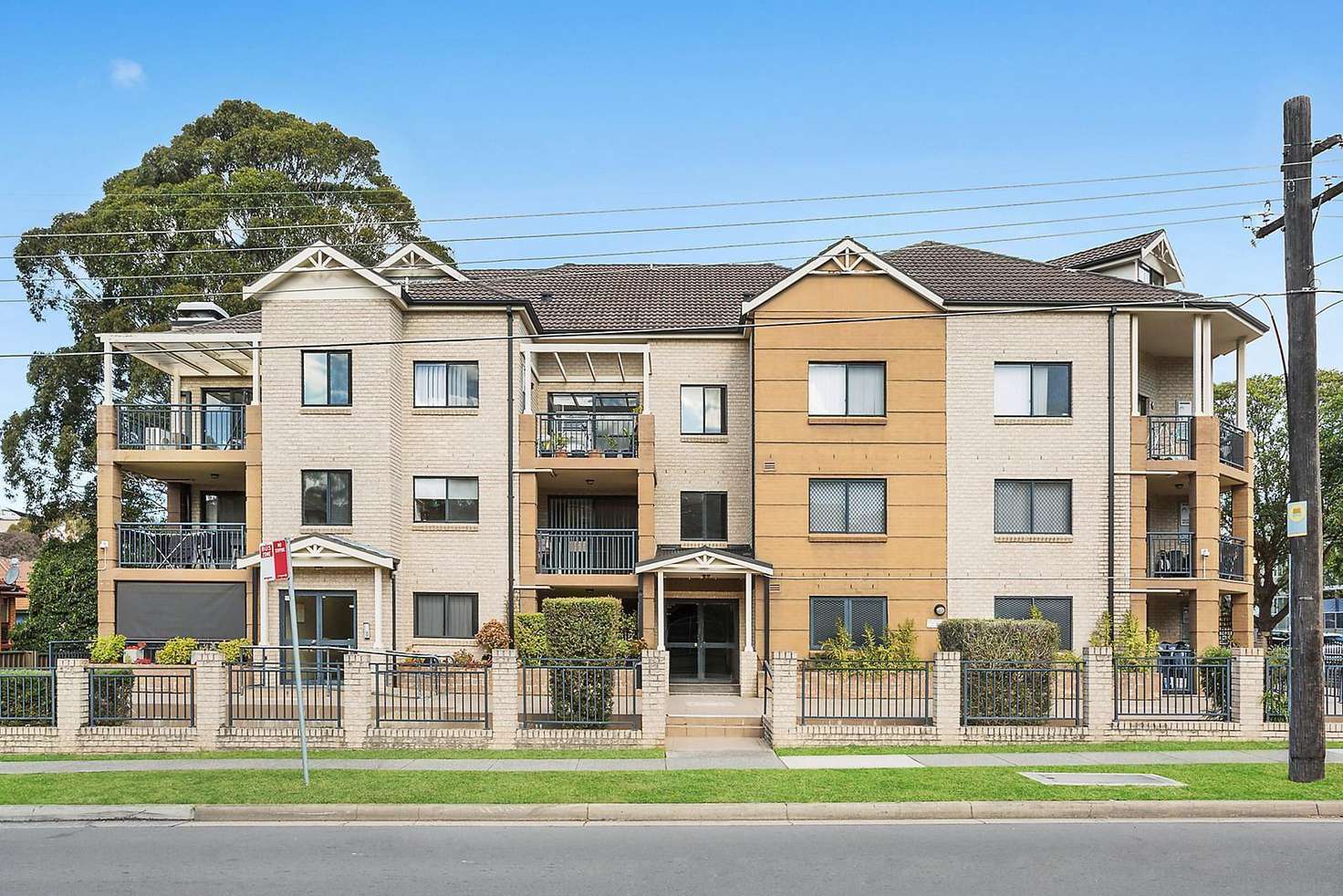 Main view of Homely unit listing, 8/41 Cairds Avenue, Bankstown NSW 2200