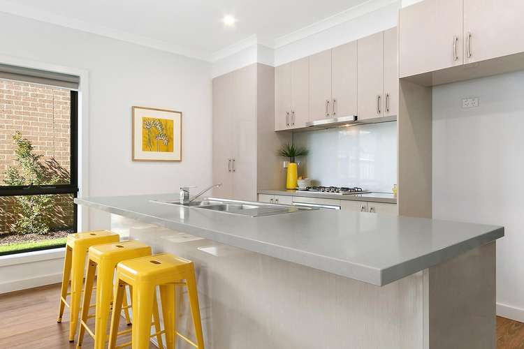 Third view of Homely townhouse listing, 2/39 Aubrey Grove, Boronia VIC 3155