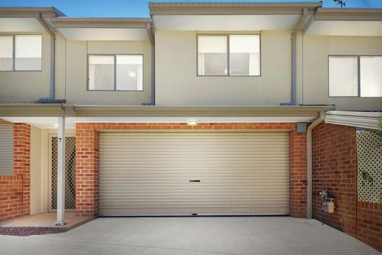 Main view of Homely townhouse listing, 7/8-10 Erin Street, Queanbeyan NSW 2620