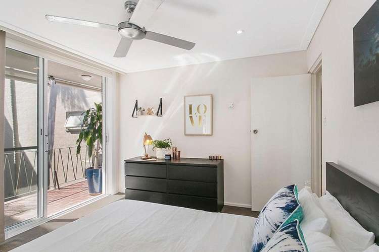 Third view of Homely apartment listing, 2/3 Ozone Street, Cronulla NSW 2230