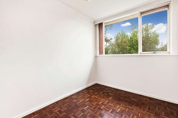 Fourth view of Homely apartment listing, 7/18 Charnwood Crescent, St Kilda VIC 3182