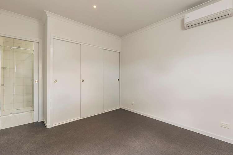 Fifth view of Homely townhouse listing, 1/5 Oxford Street, Whittington VIC 3219