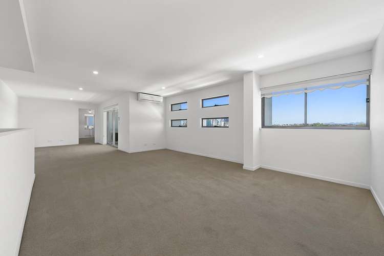 Main view of Homely apartment listing, 29/8 Bradford Street, Labrador QLD 4215