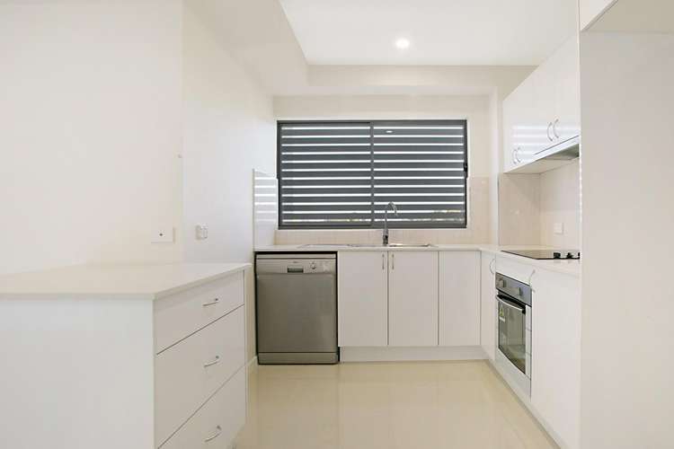 Fifth view of Homely apartment listing, 21/8 Bradford Street, Labrador QLD 4215