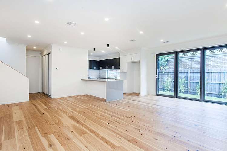 Main view of Homely townhouse listing, 2/711 Warrigal Road, Bentleigh East VIC 3165