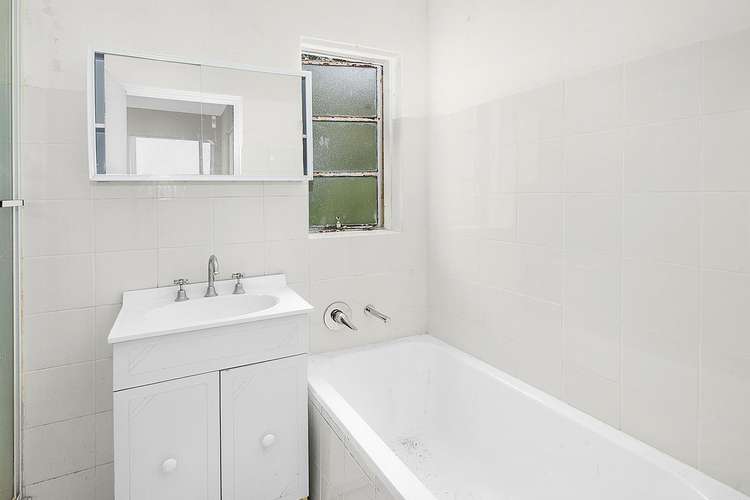 Third view of Homely apartment listing, 9/2A Milner Crescent, Wollstonecraft NSW 2065