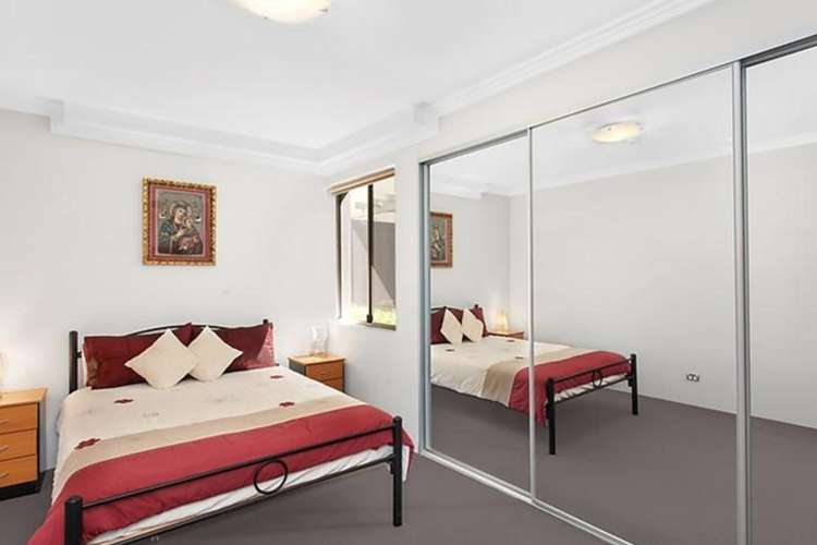 Fourth view of Homely apartment listing, 5/12 Sherwin Avenue, Castle Hill NSW 2154