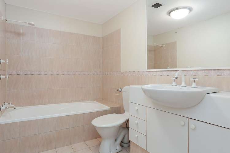 Fifth view of Homely apartment listing, N609/233 Harris Street, Pyrmont NSW 2009