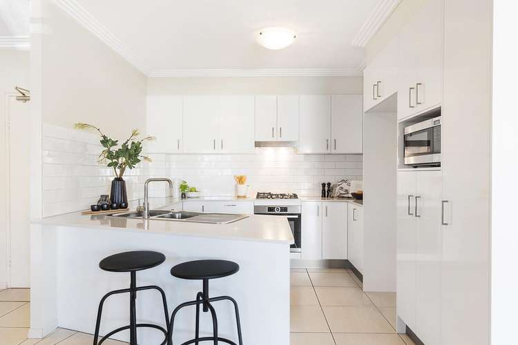 Second view of Homely apartment listing, 13/9 Newstead Avenue, Newstead QLD 4006