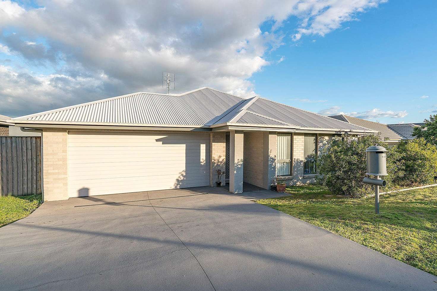 Main view of Homely house listing, 7 Cockatoo Ridge, Aberglasslyn NSW 2320