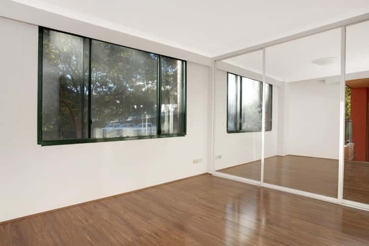 Third view of Homely apartment listing, 8/26 Wattle Crescent, Pyrmont NSW 2009