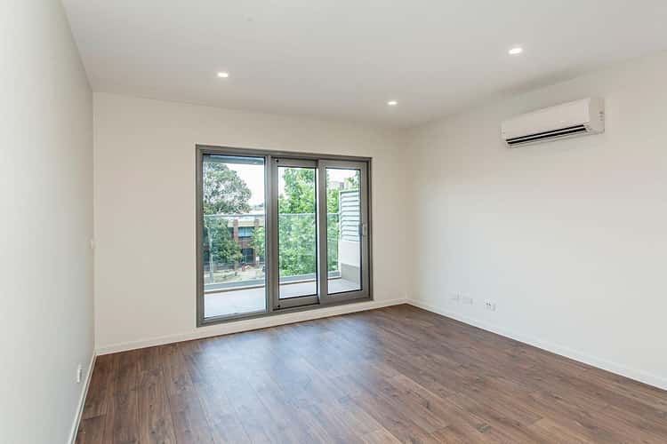 Second view of Homely apartment listing, 302/120 Gipps Street, Abbotsford VIC 3067