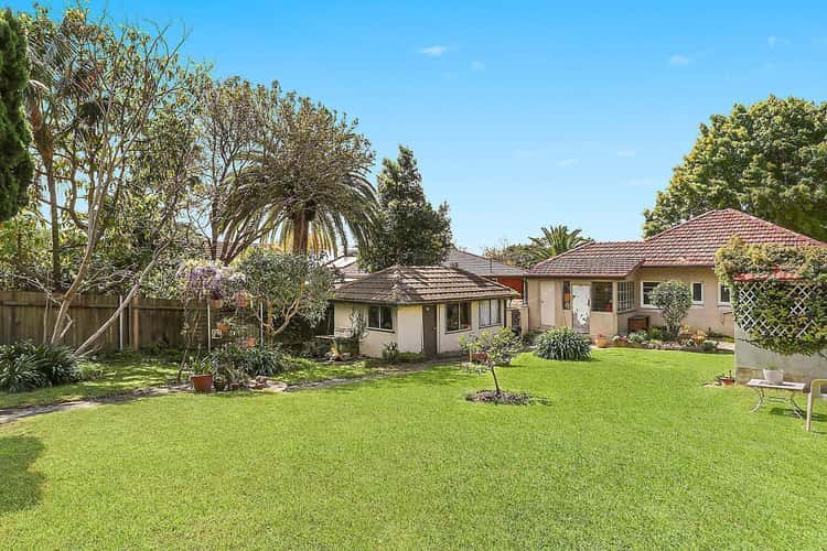 25 Frenchs Forest Road, Seaforth NSW 2092