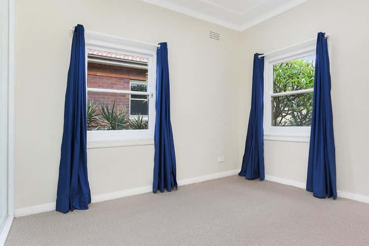 Fifth view of Homely apartment listing, 4/33 Dudley Street, Coogee NSW 2034