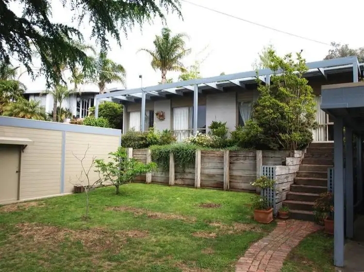 44 Montana Parade, Croydon VIC 3136
