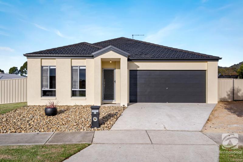 Main view of Homely house listing, 31 Castleton Street, Wodonga VIC 3690