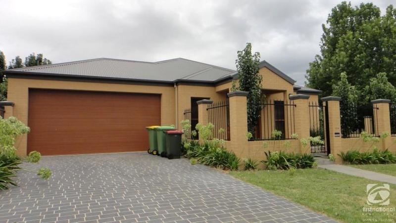 Main view of Homely townhouse listing, 25A Clarendon Avenue, Wodonga VIC 3690