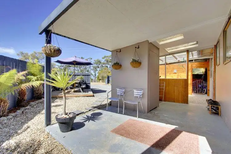 93 Flakemores Road, Eggs And Bacon Bay TAS 7112