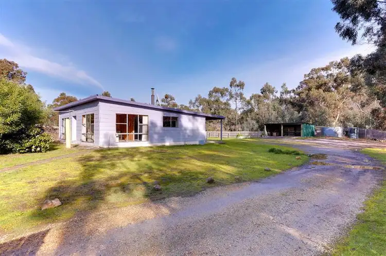 10 Flakemores Road, Eggs And Bacon Bay TAS 7112