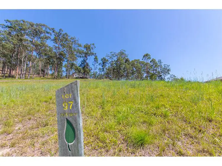 7 Woodland Avenue, Mount Nathan QLD 4211