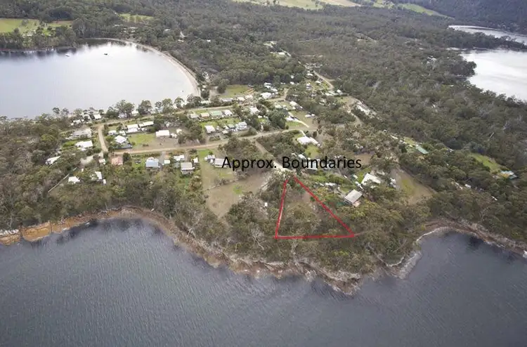 20 Cray Point Parade, Eggs And Bacon Bay TAS 7112