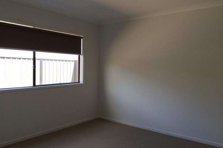 Fifth view of Homely house listing, 25 Scoria Circuit, Craigieburn VIC 3064