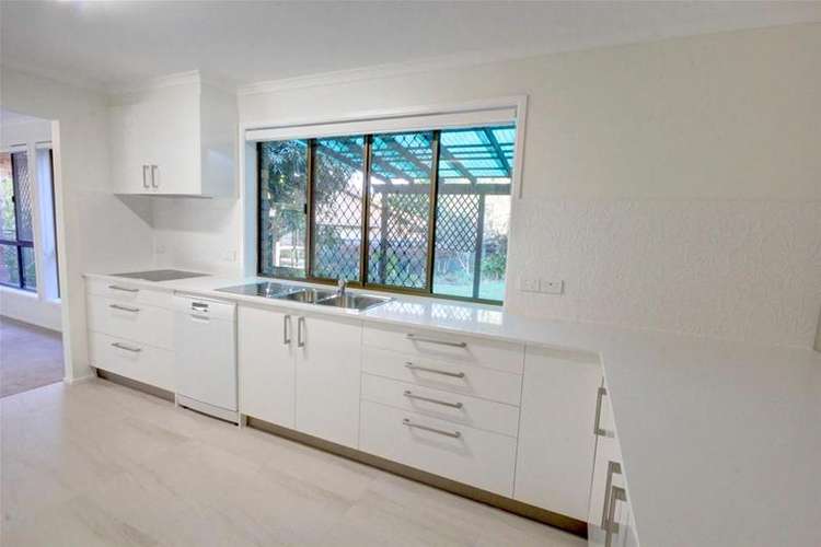 Main view of Homely house listing, 5 Meadowbank Street, Carindale QLD 4152