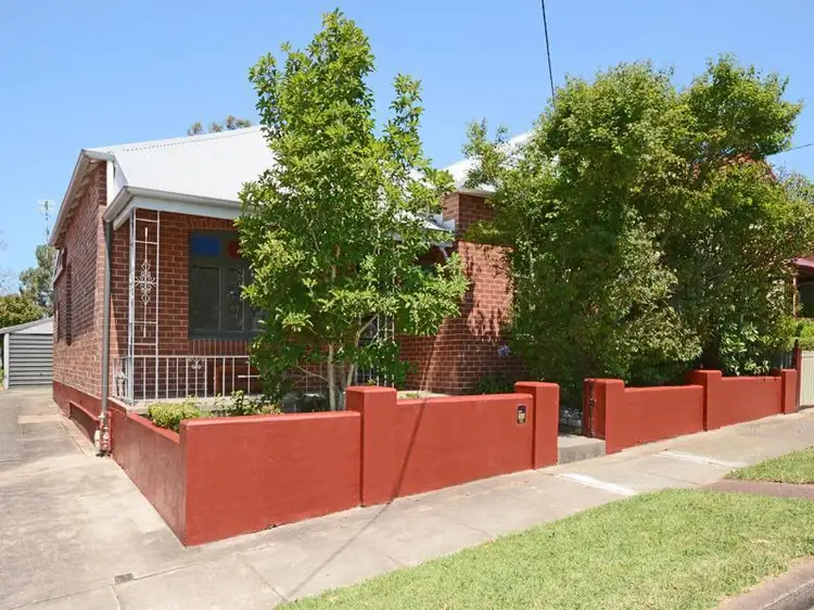 18 Bowker Street, Georgetown NSW 2298