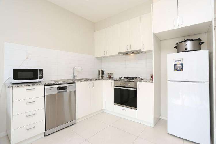 Third view of Homely townhouse listing, 8/422 Station Street, Bonbeach VIC 3196