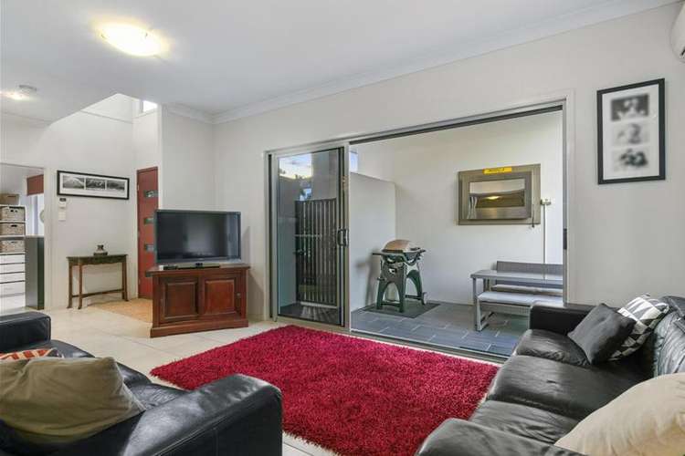 Sixth view of Homely townhouse listing, 2/9 Derby Street, Coorparoo QLD 4151