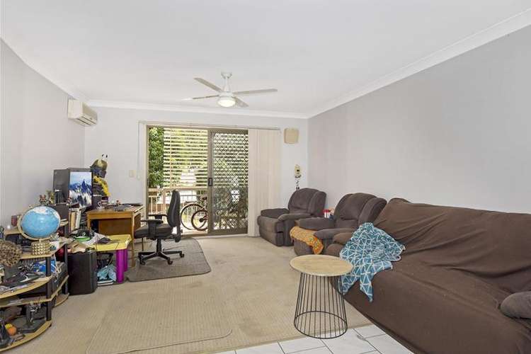 Third view of Homely apartment listing, 2/33 Hants Street, Hamilton QLD 4007