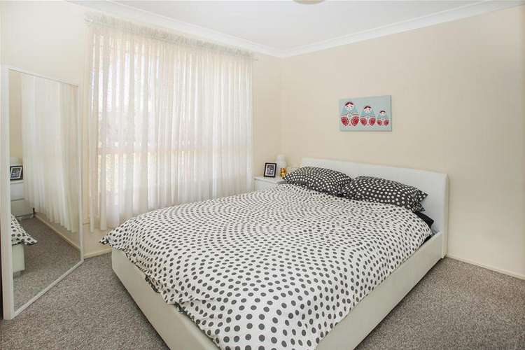 Fifth view of Homely house listing, 30 Barlyn Court, Horsley NSW 2530