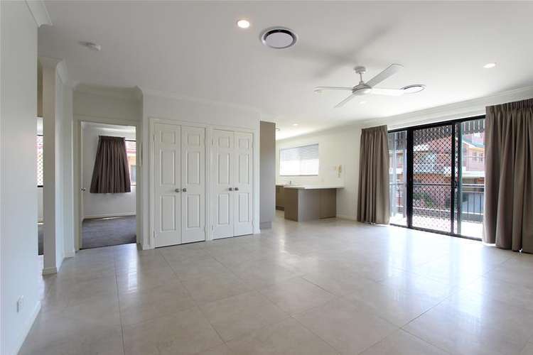 Main view of Homely apartment listing, 2/6 Montpelier Street, Clayfield QLD 4011