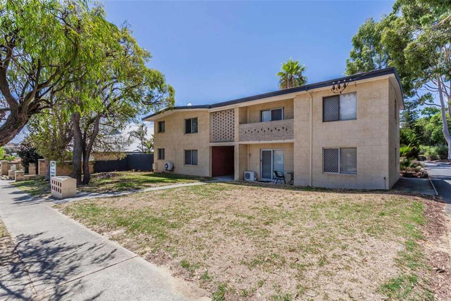 Main view of Homely unit listing, 10/12 Banksia Street, Joondanna WA 6060