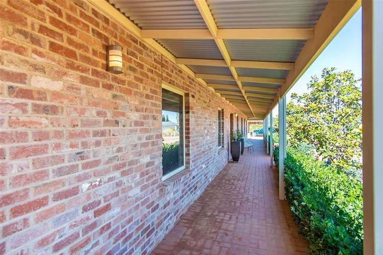 Sixth view of Homely house listing, 8 Garrett Court, Birdwoodton VIC 3505