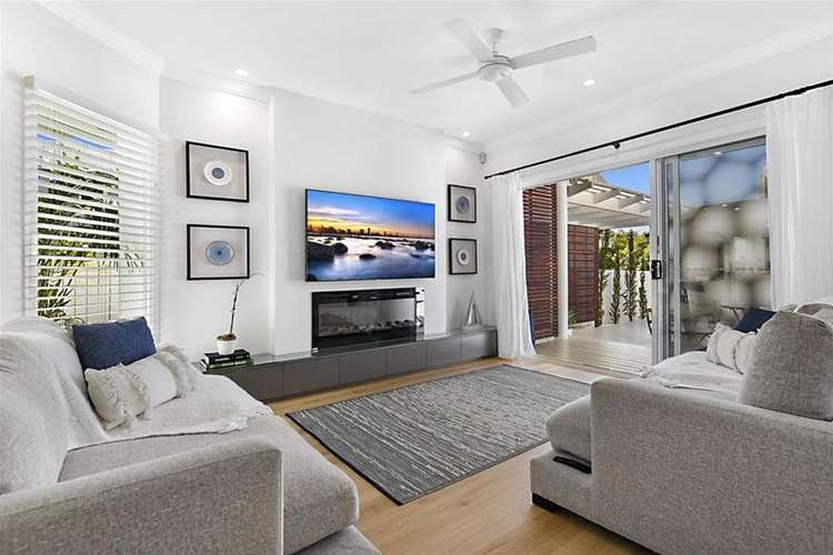 Seventh view of Homely villa listing, 2/22 Birt Avenue, Surfers Paradise QLD 4217