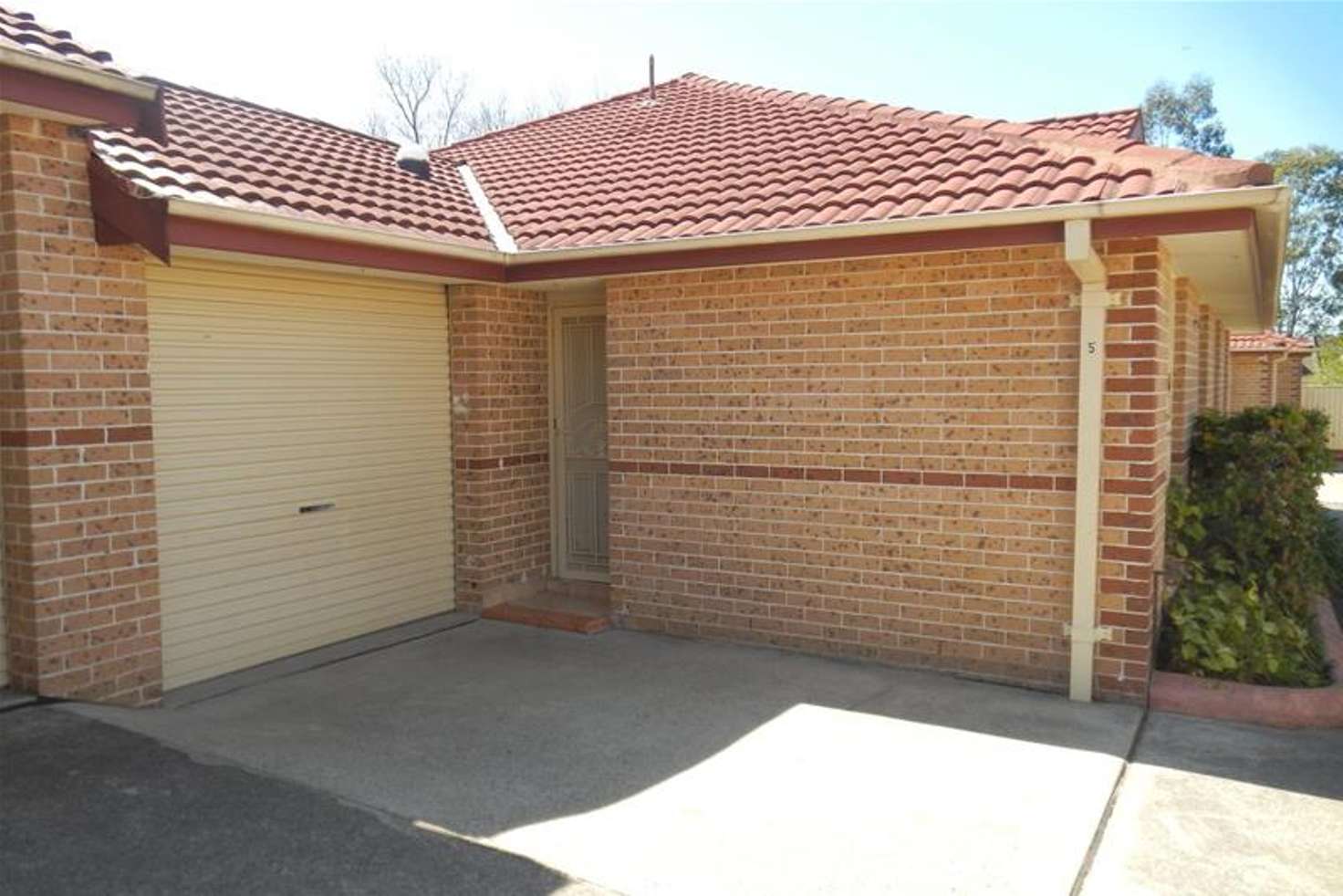 Main view of Homely villa listing, 5/185 Targo Road, Girraween NSW 2145
