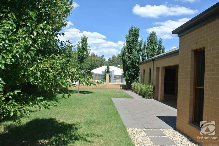 Fifth view of Homely townhouse listing, 25A Clarendon Avenue, Wodonga VIC 3690