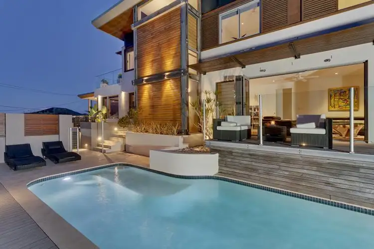 Second view of Homely house listing, 4 Ian Avenue, North Curl Curl NSW 2099