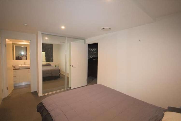 Fifth view of Homely apartment listing, 1/152 Kent Street, New Farm QLD 4005
