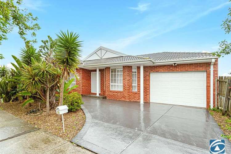 72 Lockwood Drive, Roxburgh Park VIC 3064