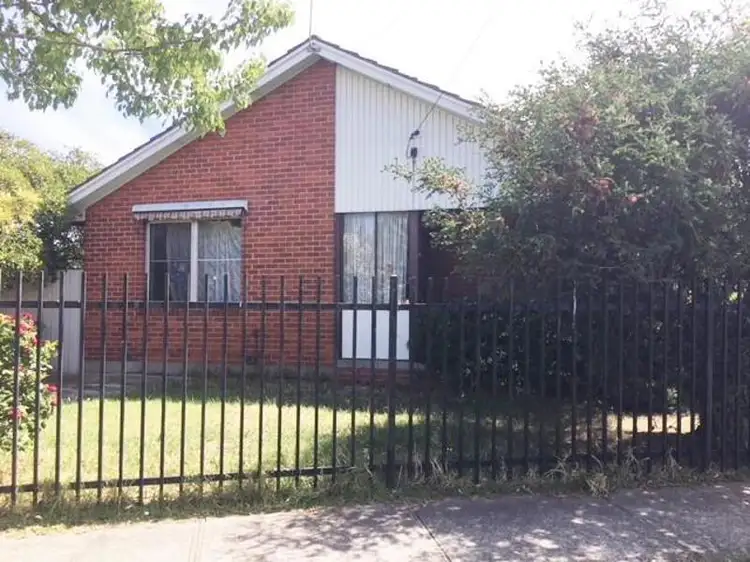 61 Kiewa Crescent
