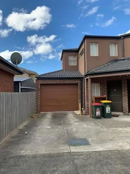 3/139 Rokewood Crescent